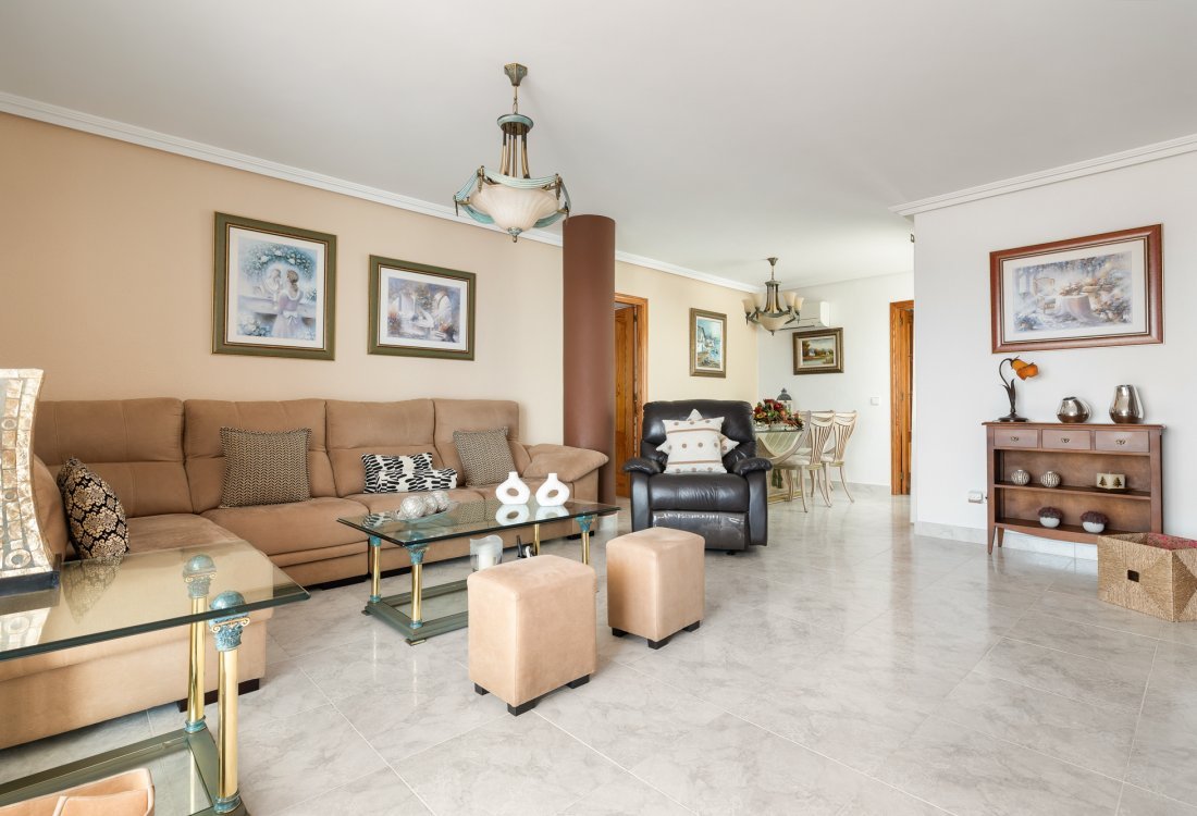 Zentral gelegenes Penthouse mit Panoramablick - 13