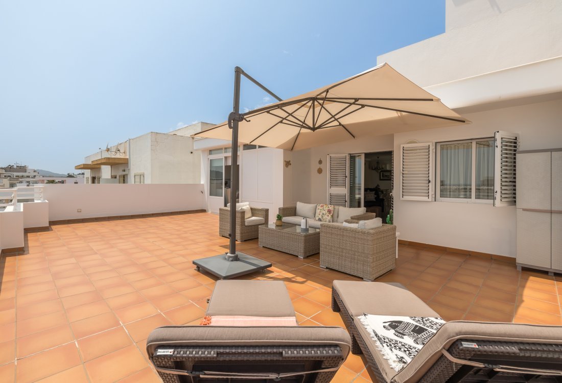 Zentral gelegenes Penthouse mit Panoramablick - 11
