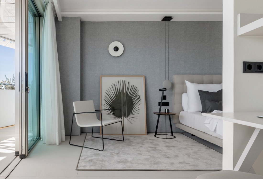 Luxurious Home with an Exceptional Layout - 7