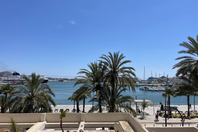 Apartment first line of the port - 1