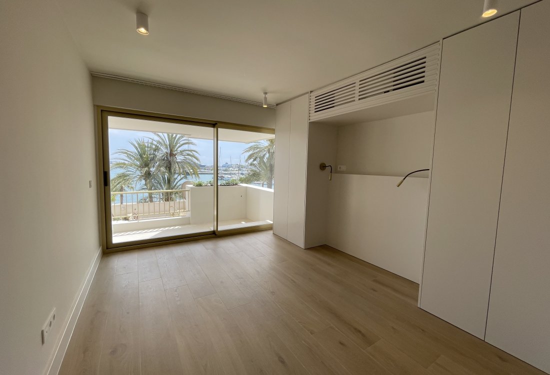 Apartment first line of the port - 11