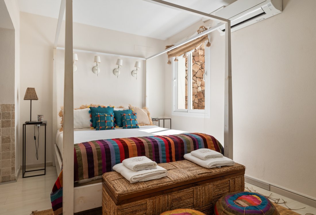 Wohnliche mediterrane Villa mit offenem Blick - 21