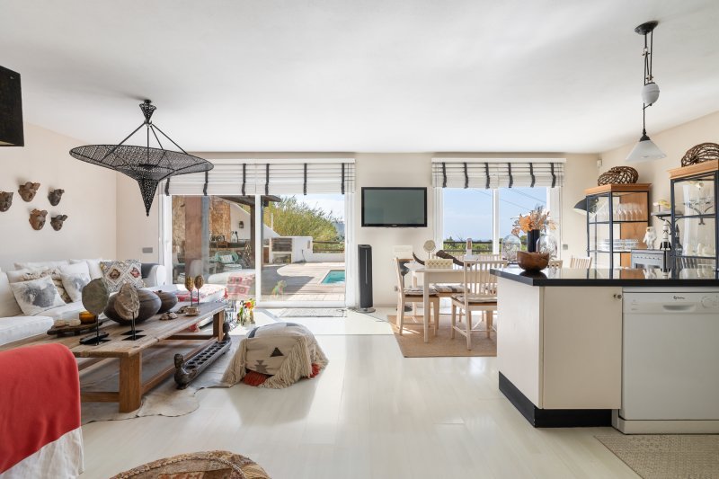 Wohnliche mediterrane Villa mit offenem Blick - 5