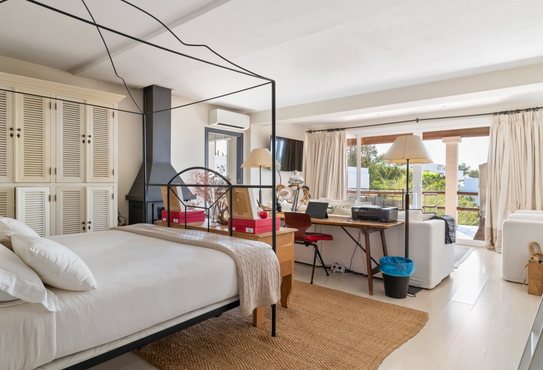 Wohnliche mediterrane Villa mit offenem Blick - 9