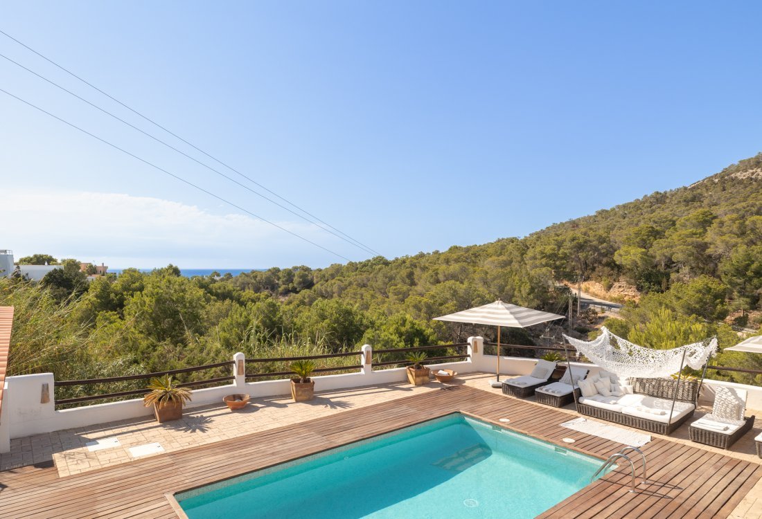 Wohnliche mediterrane Villa mit offenem Blick - 13