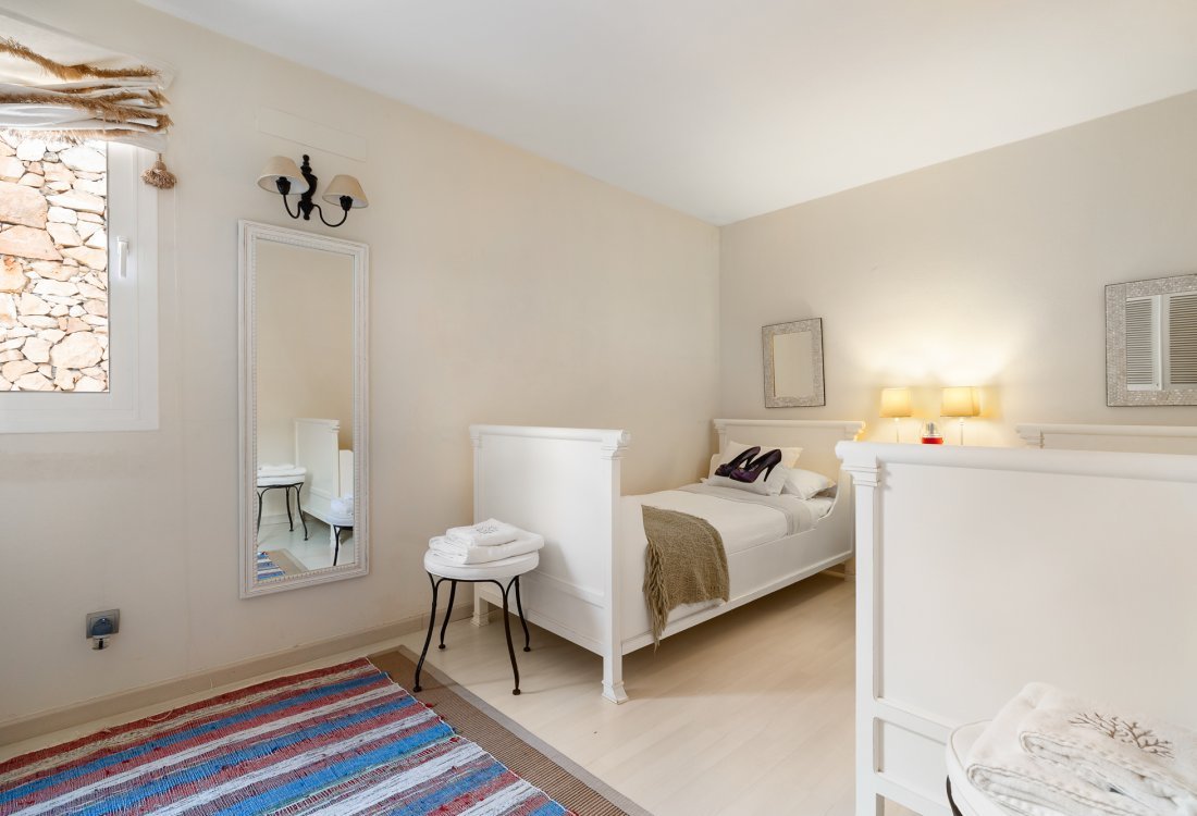 Wohnliche mediterrane Villa mit offenem Blick - 29