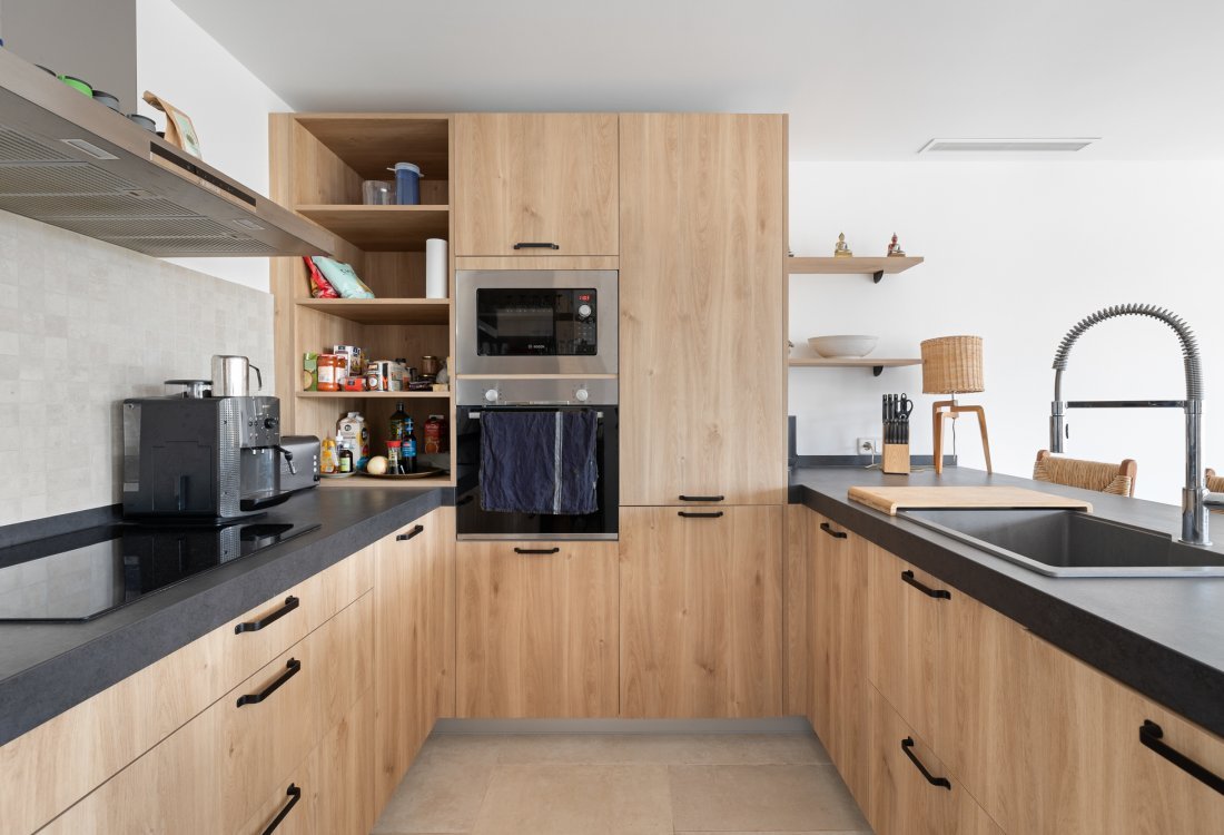 Elegant penthouse with contemporary design and private roof terrace - 24