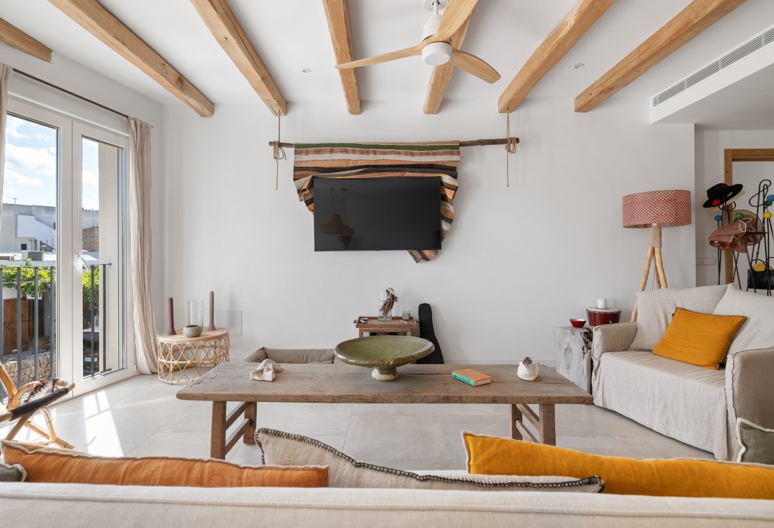 Elegant penthouse with contemporary design and private roof terrace - 8