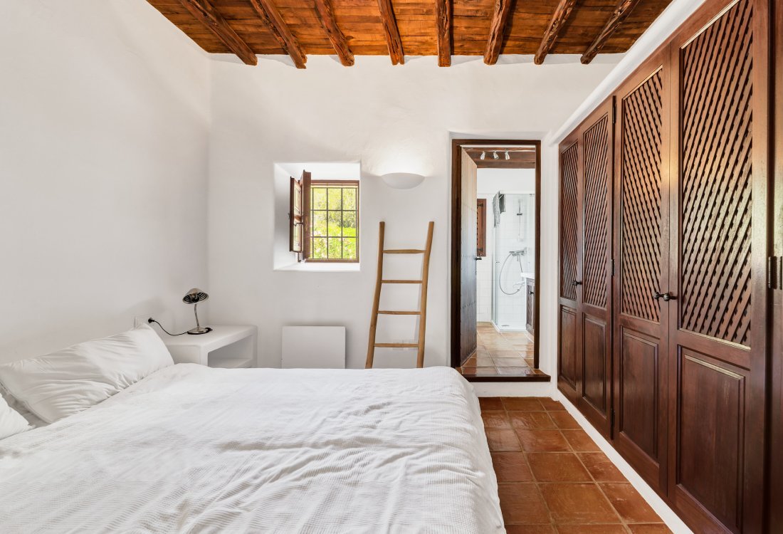 Encantadora finca renovada en ubicación idílica - 24