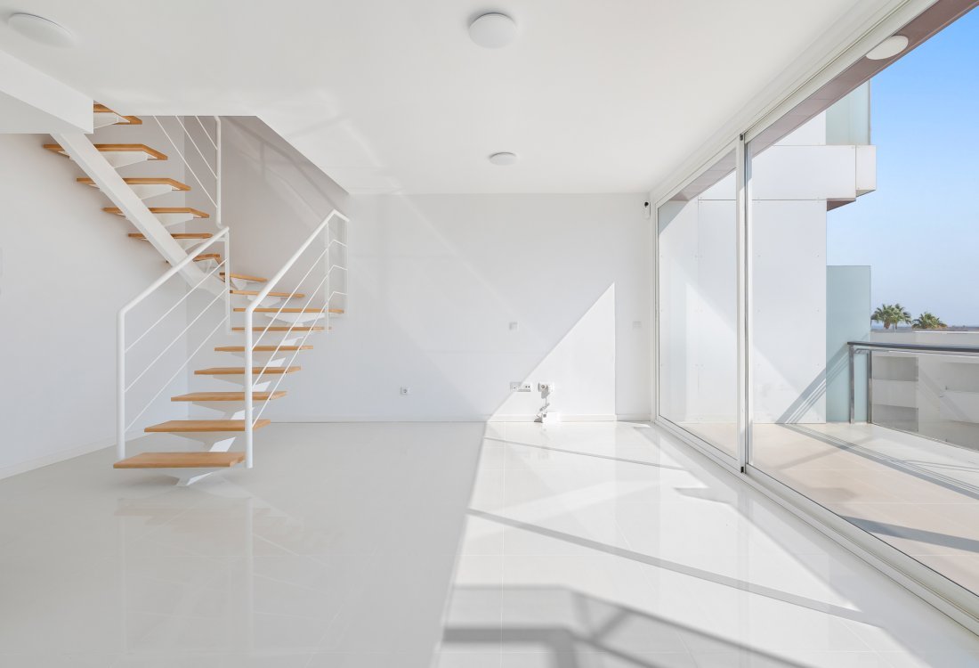 Bright duplex on the frontline of the beach - 8