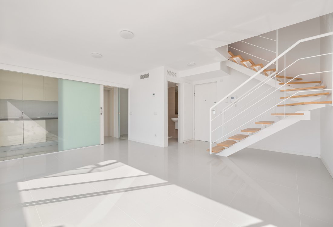 Bright duplex on the frontline of the beach - 2