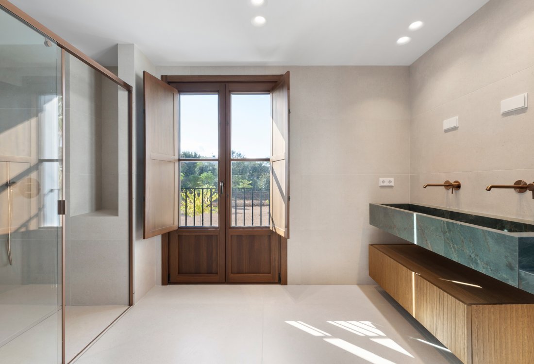 New built house in sought after location - 9