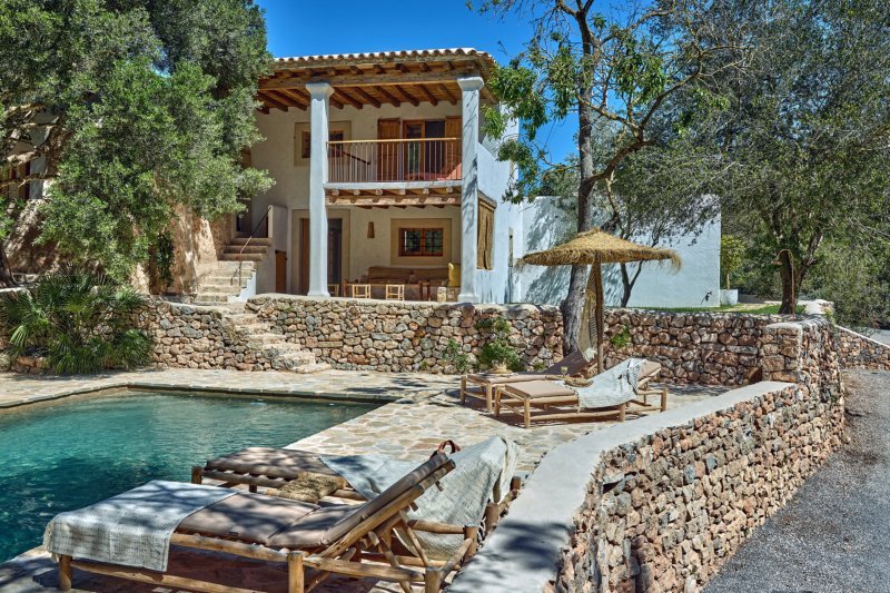 Finca with exquisite design in the heart of the island - 1
