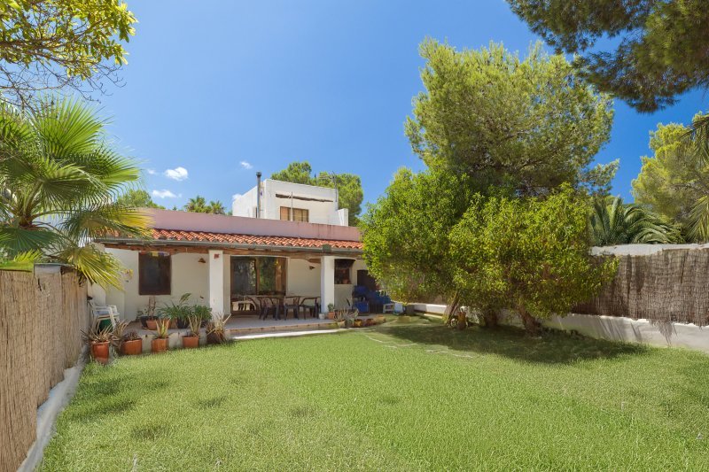 Charming Ibiza-style townhouse - 3