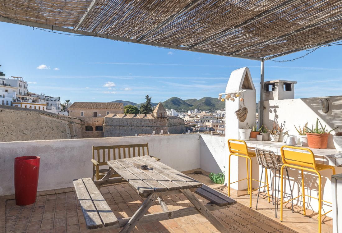 Charming townhouse with sunny rooftop terrace - 13