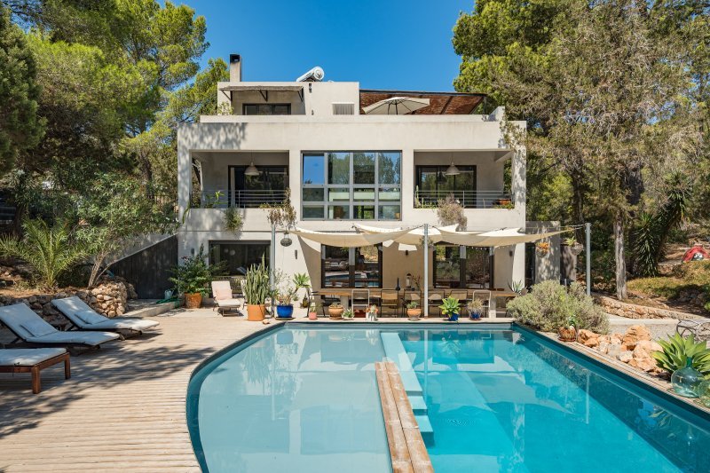 Idyllic hideaway in the hills - 1