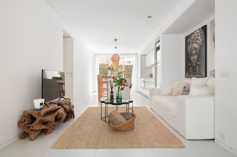 Elegant apartment in sought after location - 5