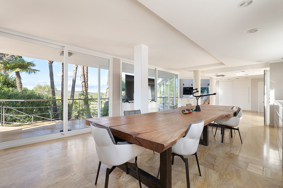 Beverly Hills-style villa in a private setting - 9
