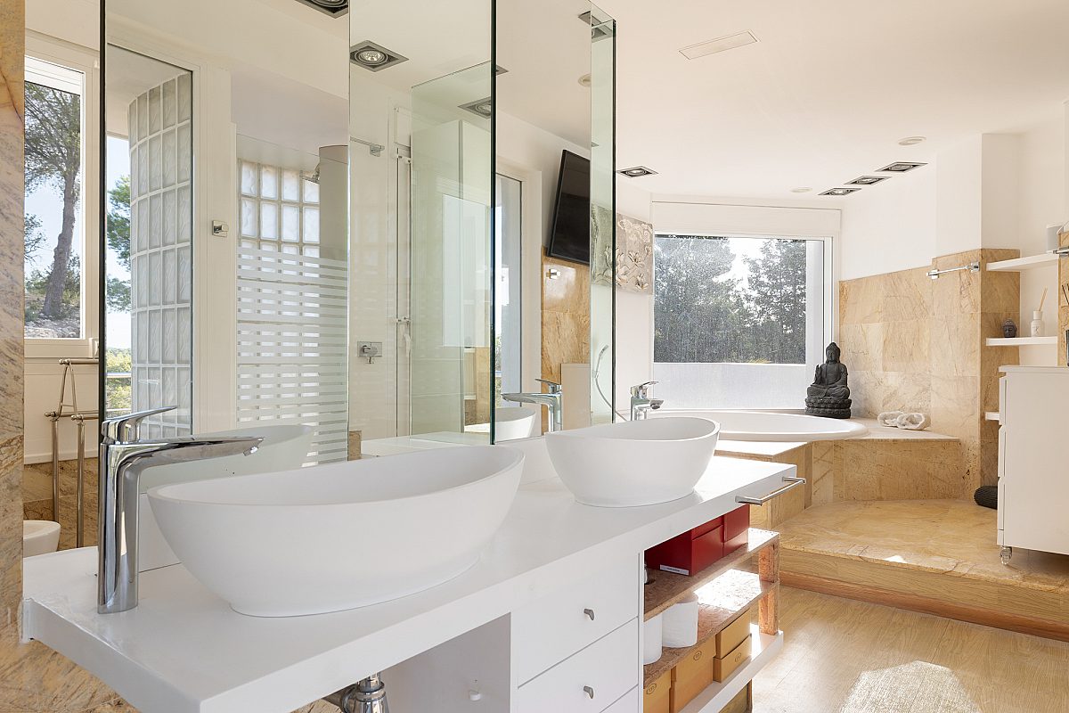 Beverly Hills-style villa in a private setting - 14
