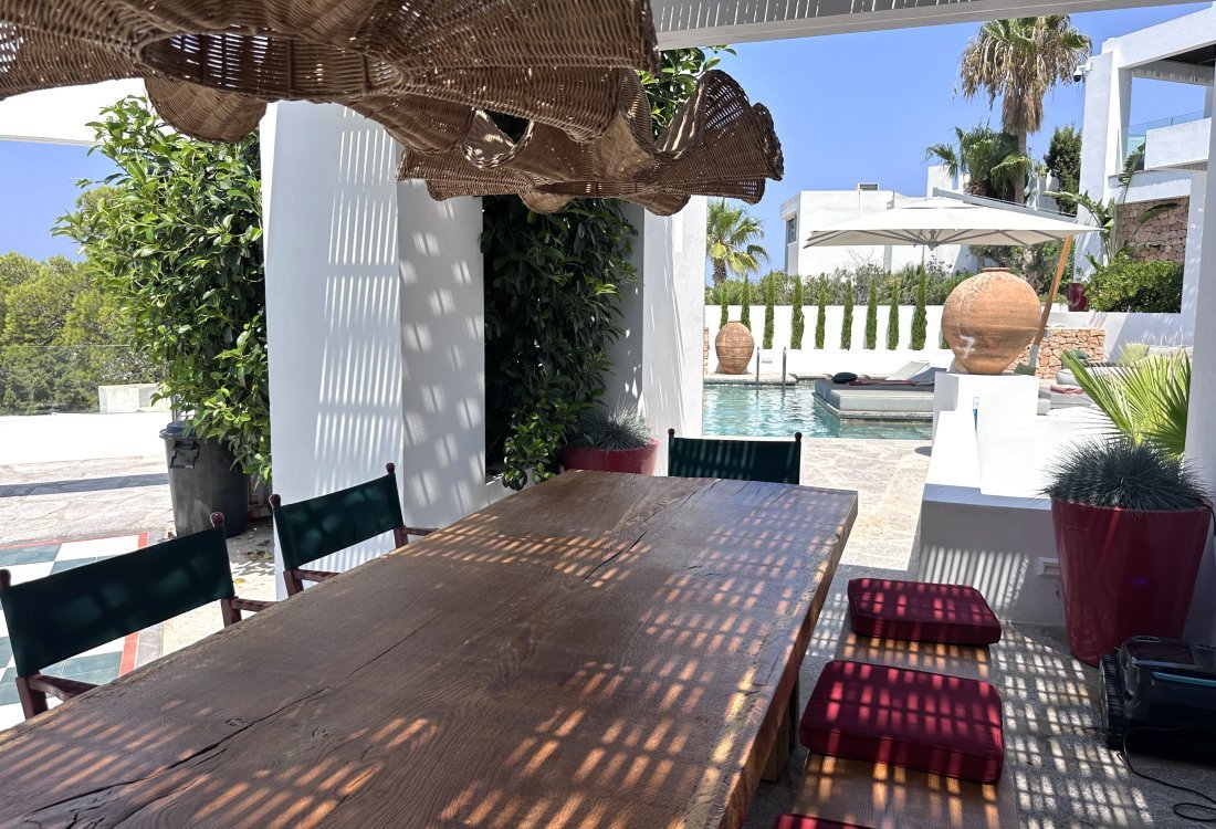 Newly renovated seaview villa with two units - 12