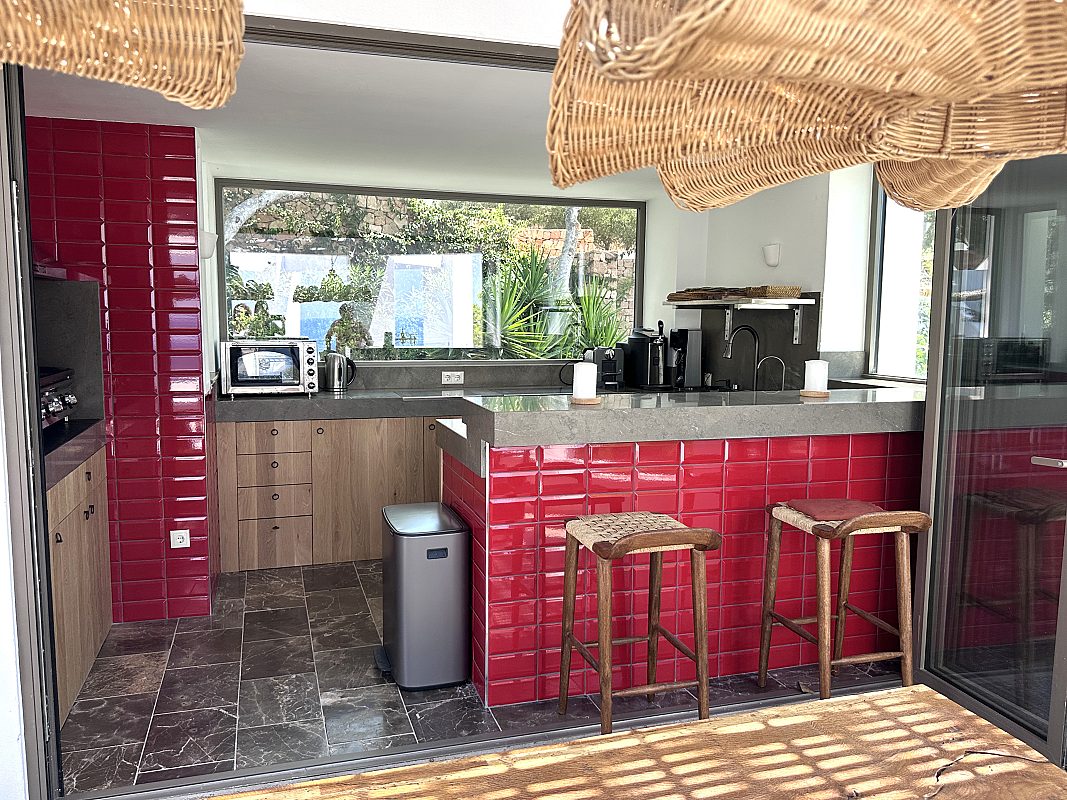 Renovierte Villa mit Meerblick mit zwei Einheiten - 17