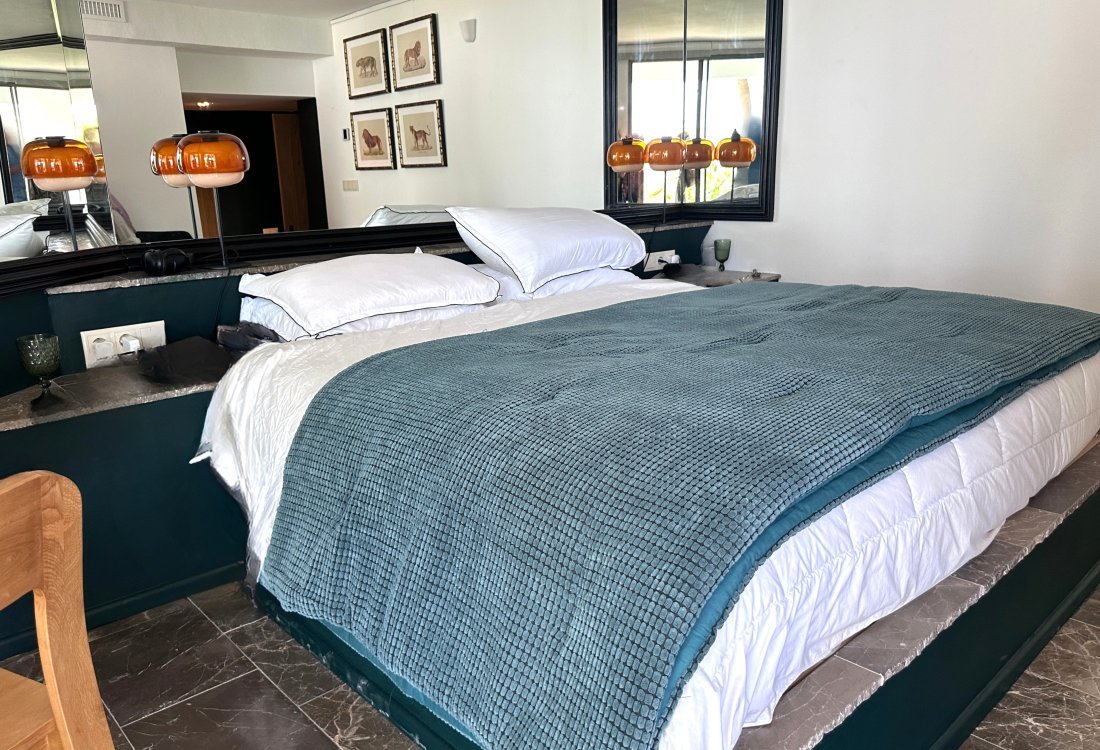 Newly renovated seaview villa with two units - 8