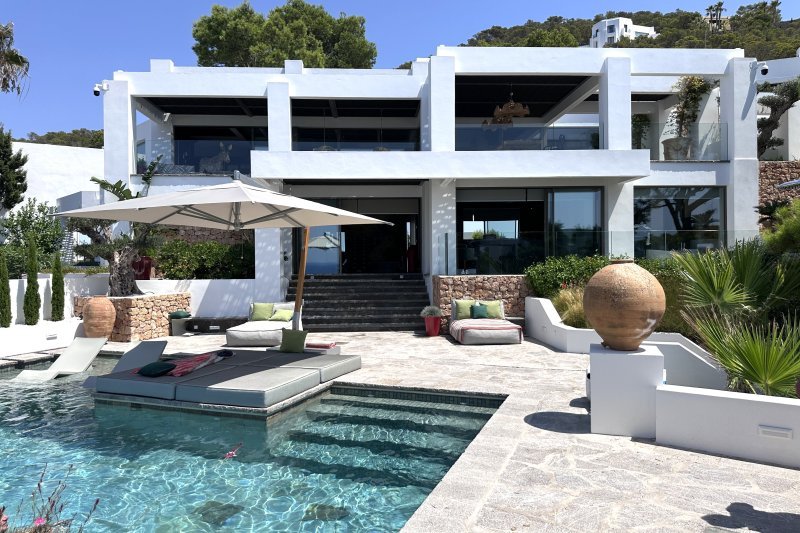 Renovierte Villa mit Meerblick mit zwei Einheiten - 1
