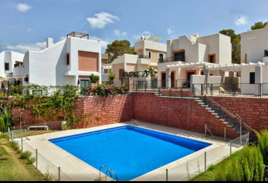 House in private urbanisation with views to the sea - 37