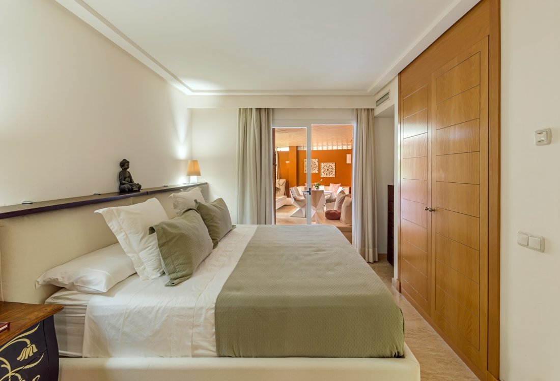 Peaceful apartment with views to the green in gated community - 4