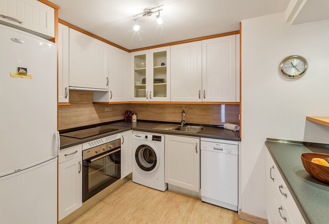 Peaceful apartment with views to the green in gated community - 3
