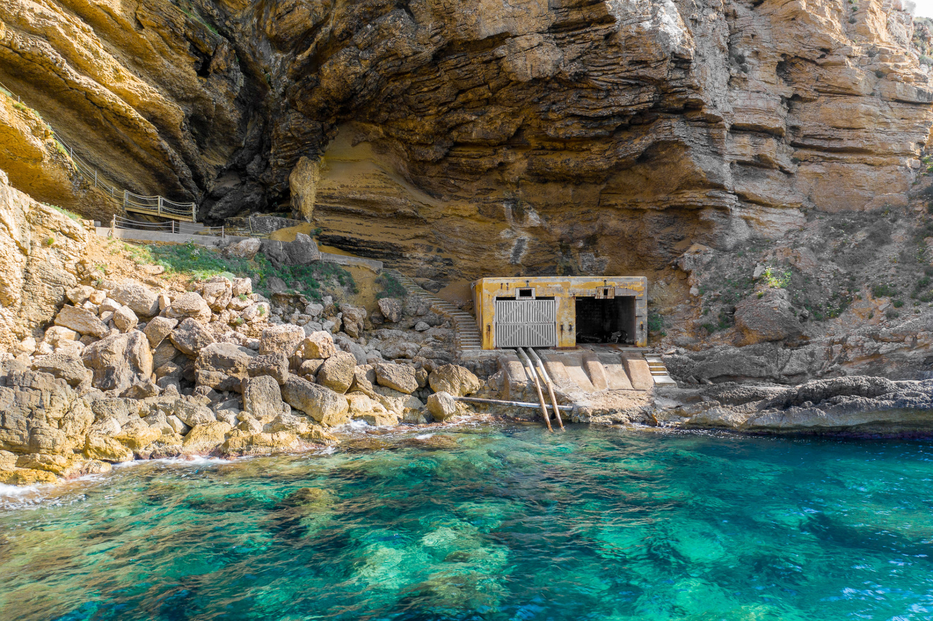 Elegante villa frente al mar con acceso privado - 5