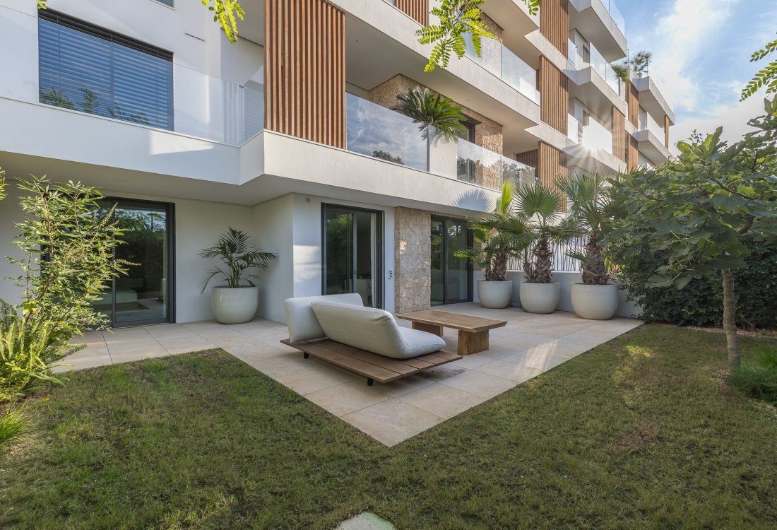 Exclusive new-build flat near the beach - 2