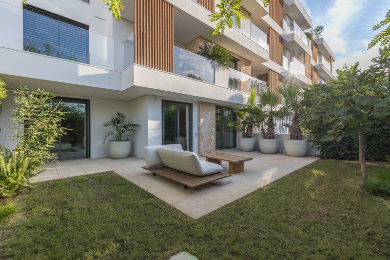 Exclusive new-build flat near the beach - 2