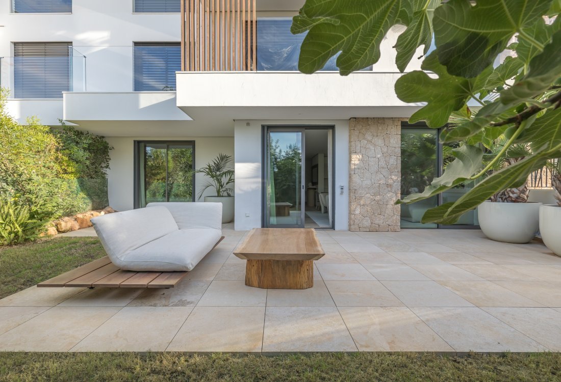 Exclusive new-build flat near the beach - 11