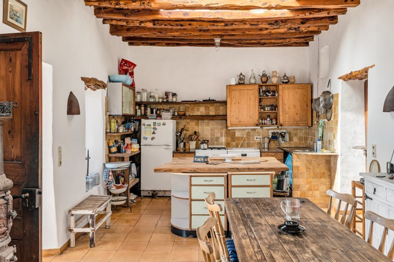 Finca histórica aislada con licencia turística - 5