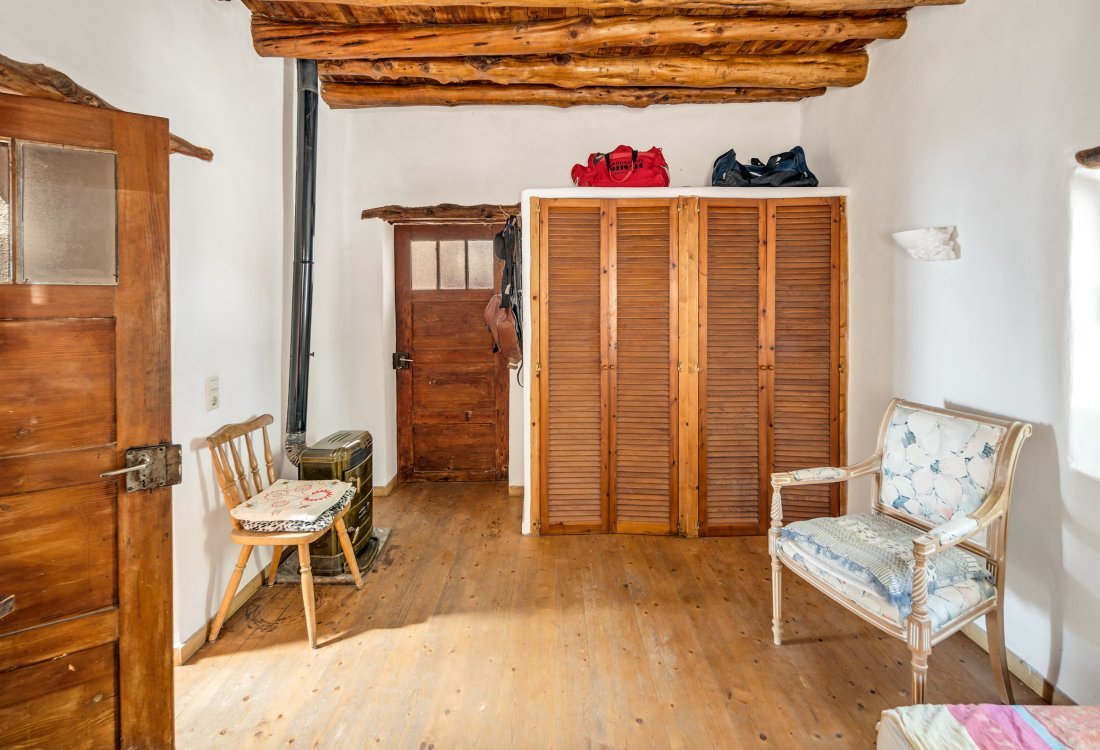Finca histórica aislada con licencia turística - 9