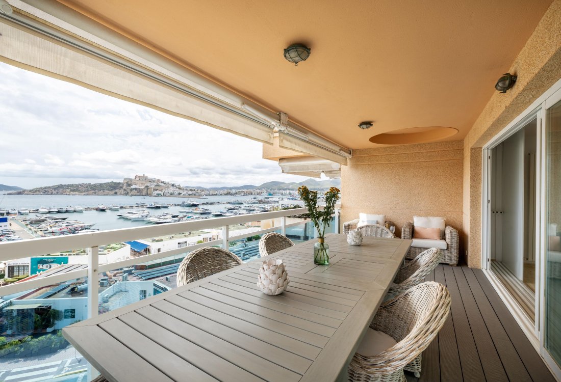 Penthouse with spectacular views and a stunning rooftop terrace - 4