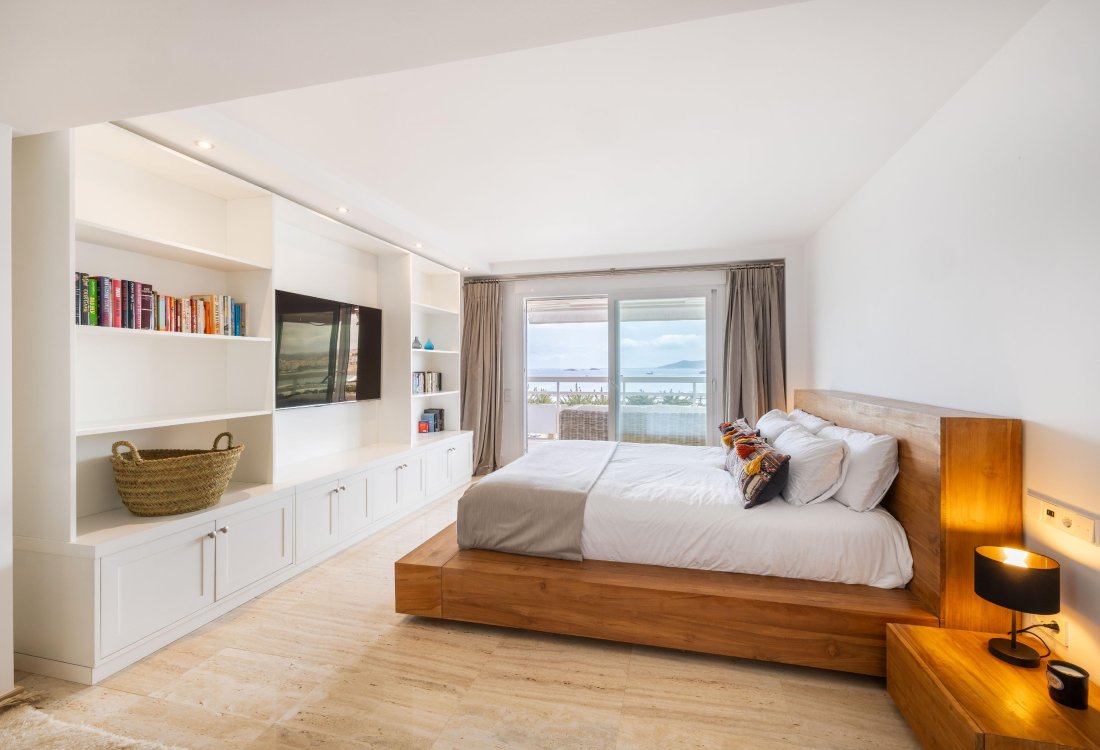 Penthouse with spectacular views and a stunning rooftop terrace - 12