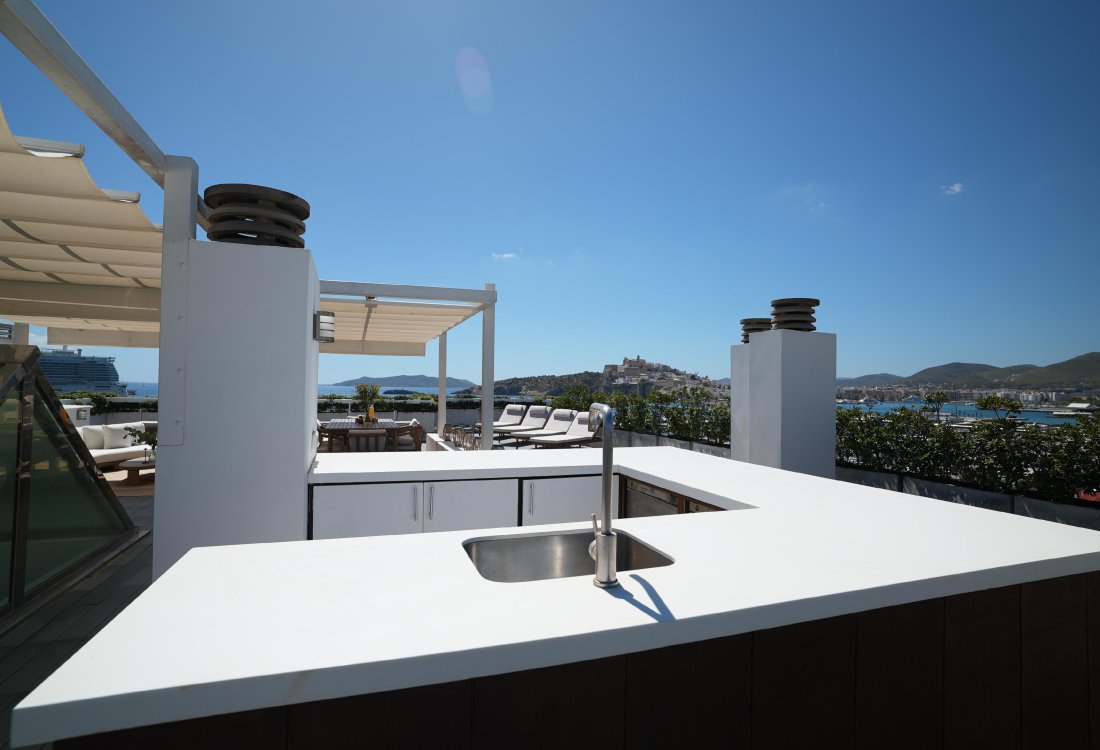 Penthouse with spectacular views and a stunning rooftop terrace - 16