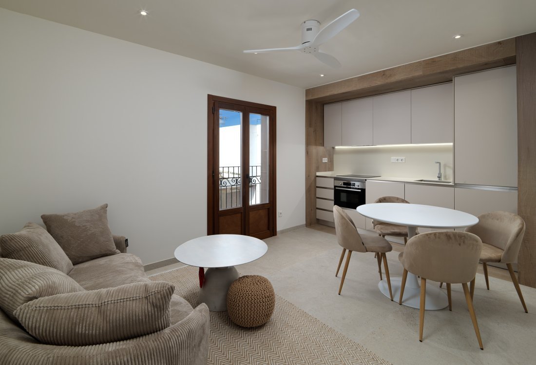 Newly renovated apartment in the Marina of Ibiza - 1