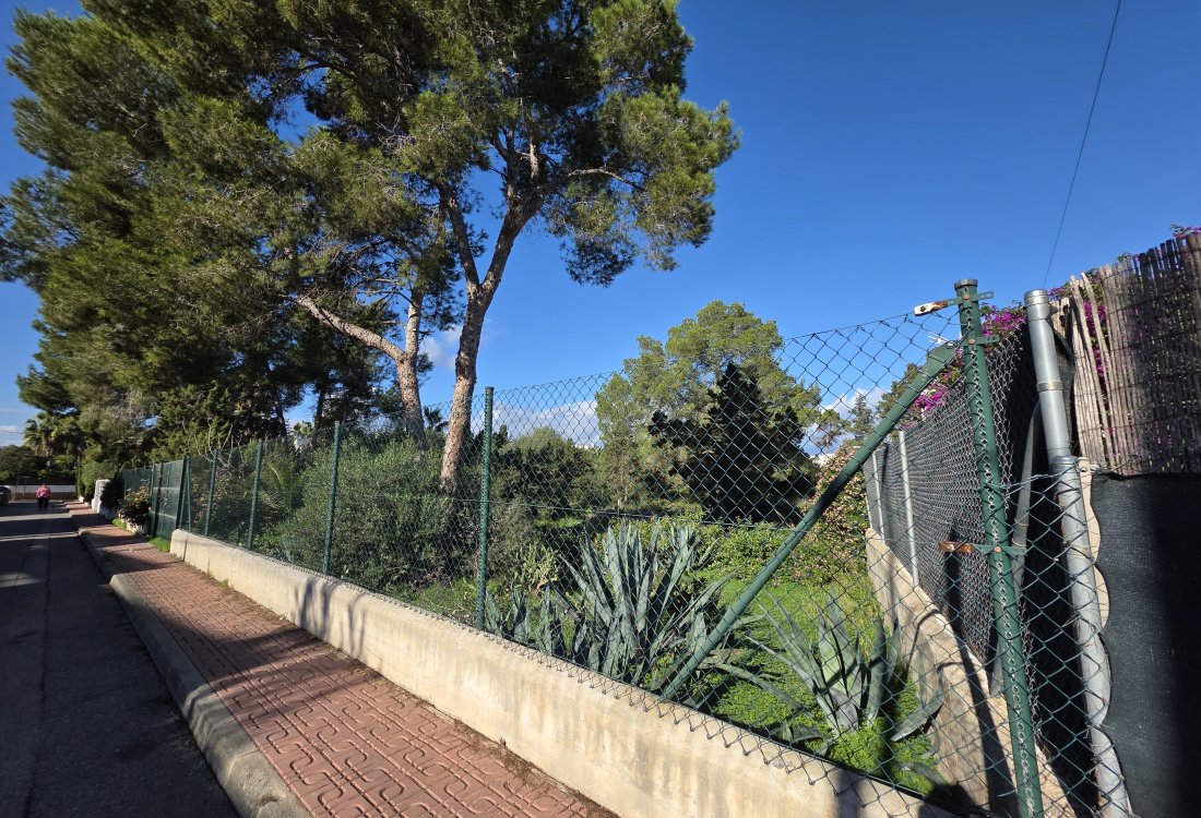 Terreno con proyecto y licencia para 12 viviendas exclusivas - 2