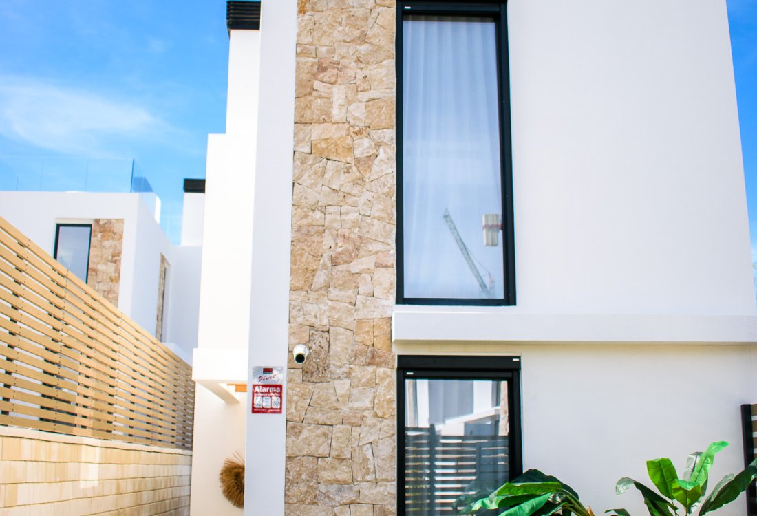 Elegant newly built villa near the beach - 15