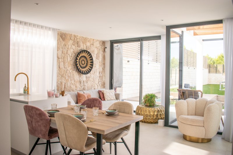 Elegant newly built villa near the beach - 2