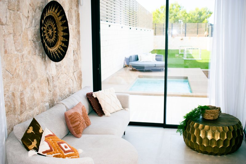 Elegant newly built villa near the beach - 3