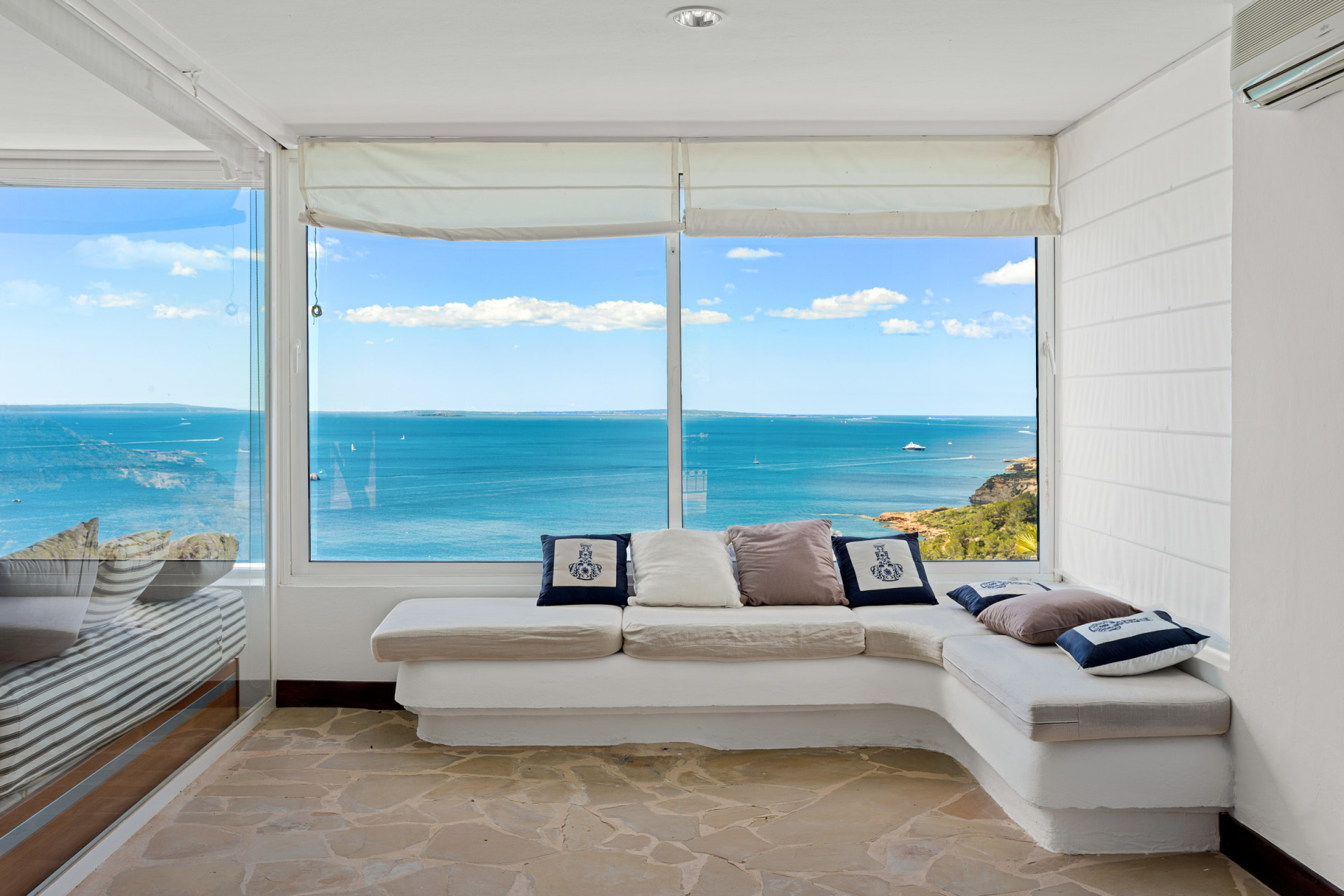 Spectacular mediterranean villa with panoramic sea views - 5