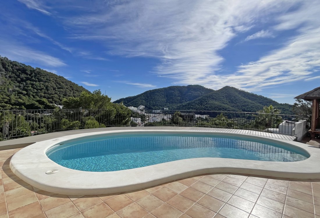 Exclusive Coastal Villa in Cala Llonga - 5