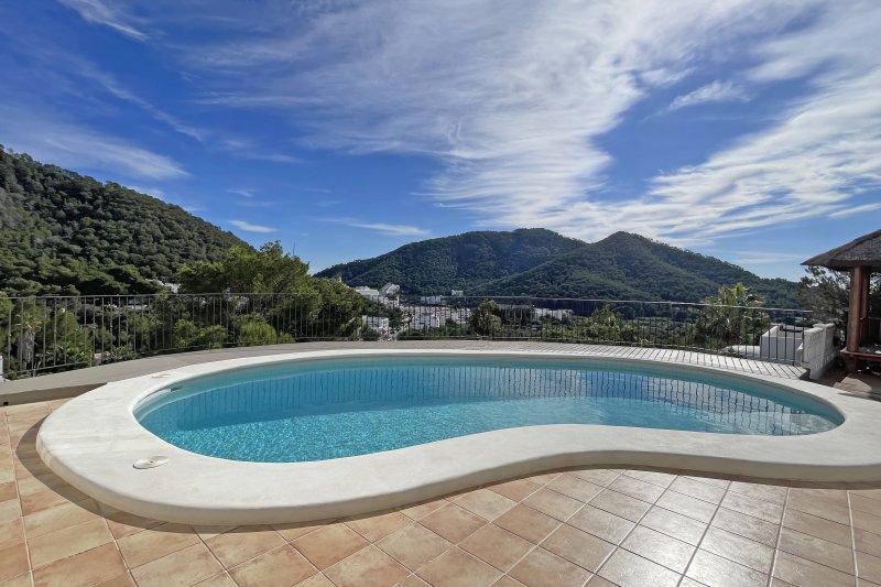 Exclusive Coastal Villa in Cala Llonga - 5