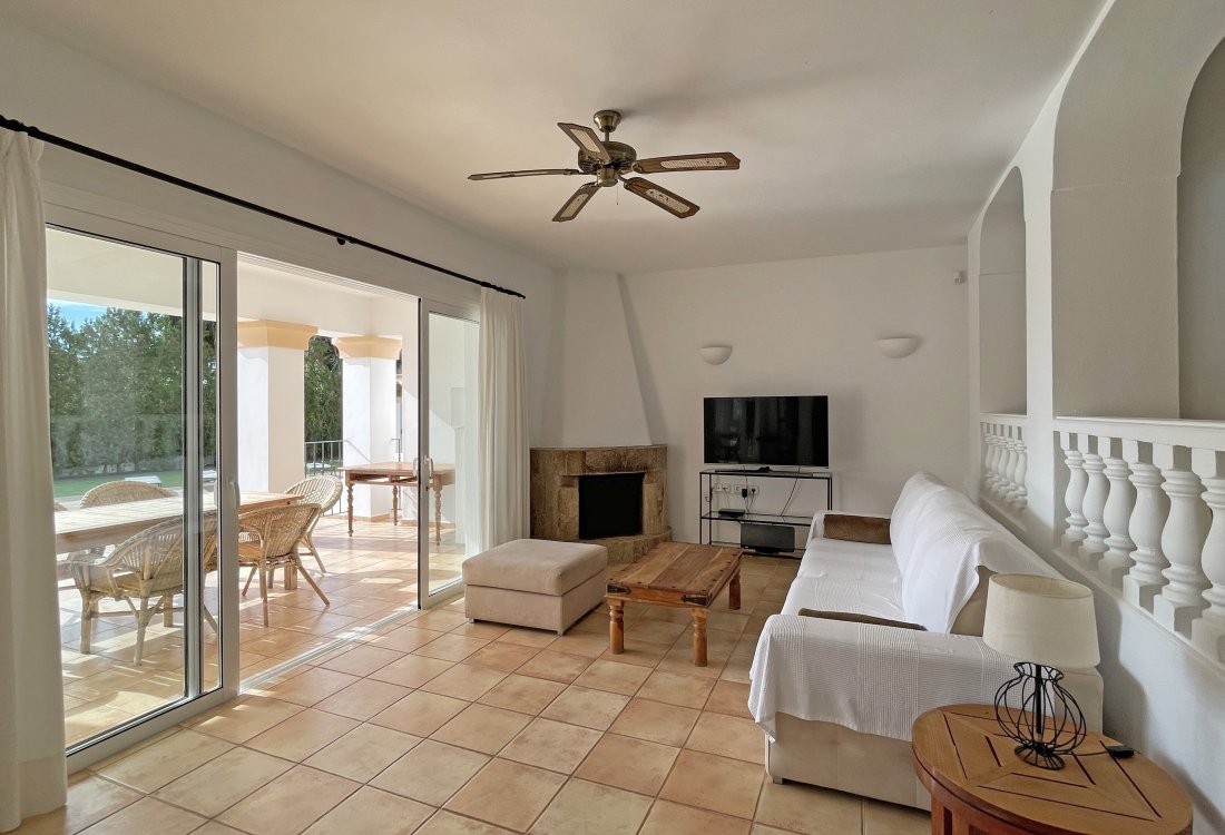 Exclusive Coastal Villa in Cala Llonga - 7