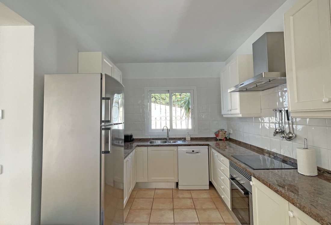 Exclusive Coastal Villa in Cala Llonga - 10