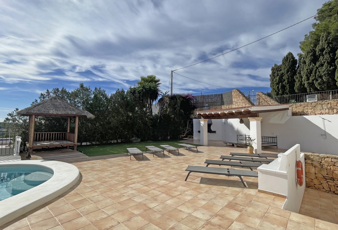 Exclusive Coastal Villa in Cala Llonga - 4